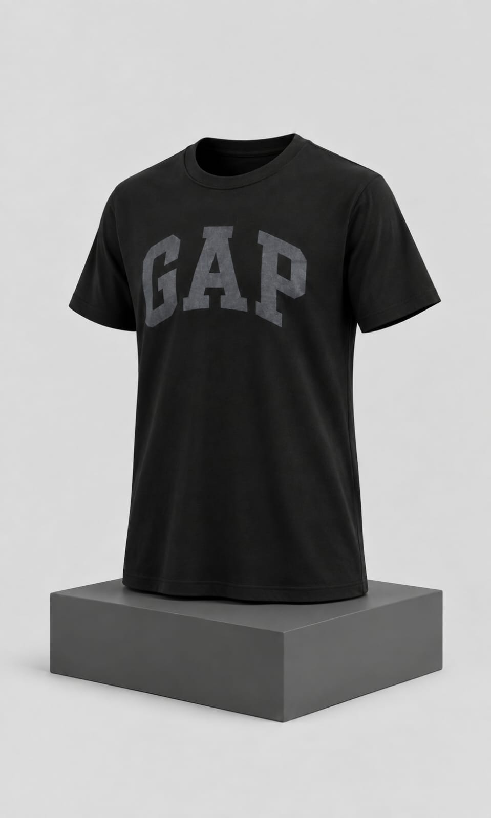 Playera GAP para Hombre Negra con Logo Cuello Redondo