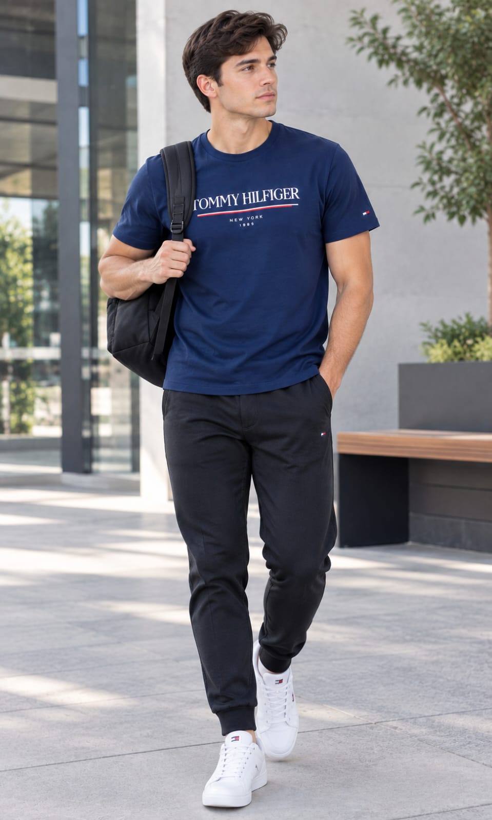 Playera para Hombre Azul de Cuello Redondo Tommy Hilfiger