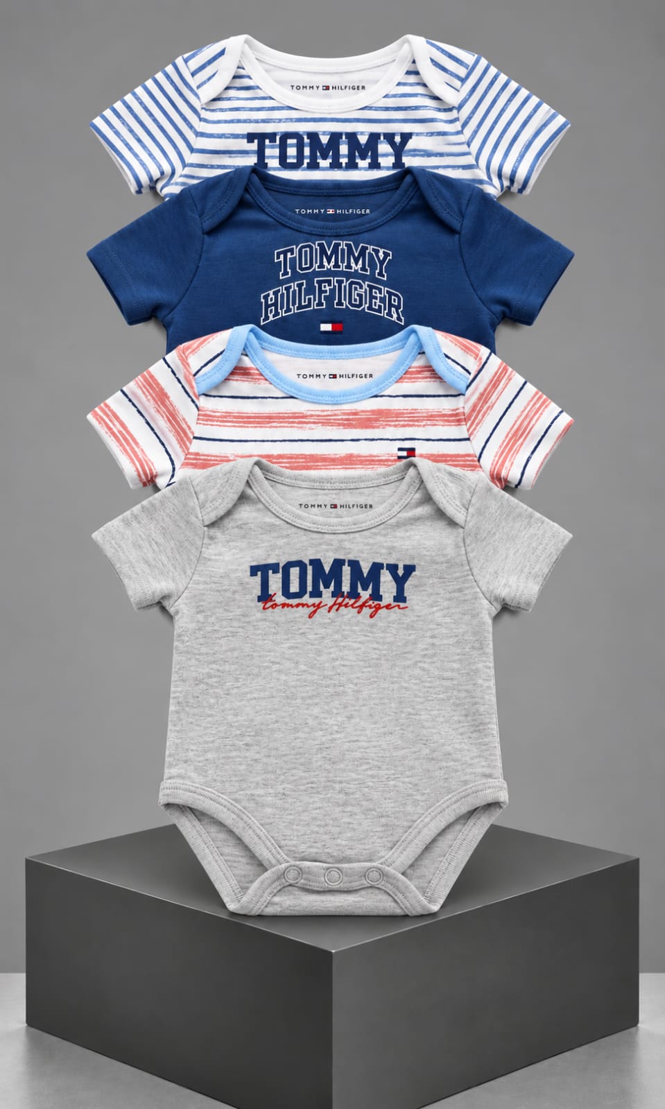 Pack de 4 Pañaleros Tommy Hilfiger para Bebé de 12 Meses en Azul, Blanco, Gris y Rojo