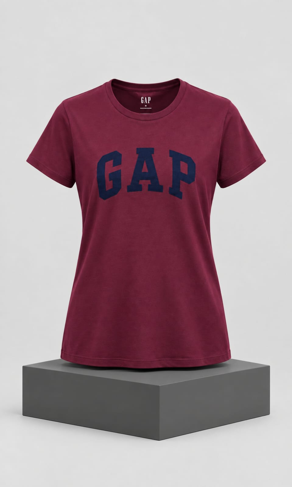 Blusa GAP para Dama Color Vino con Logo Cuello Redondo