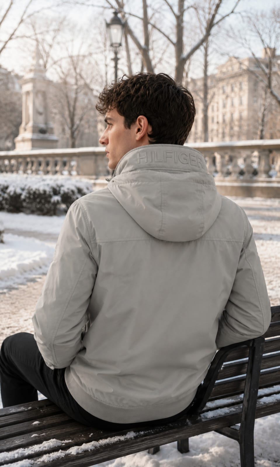 Chamarra Gris Caballero Tommy Hilfiger Resistente al Agua Con Gorro