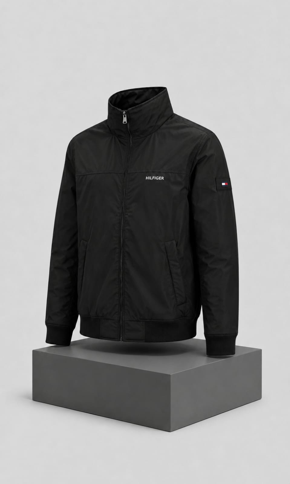 Chamarra Negra Tommy Hilfiger Para Caballero Con Gorro