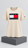 Playera para Mujer Beige Amplia Cuello Redondo Tommy Hilfiger