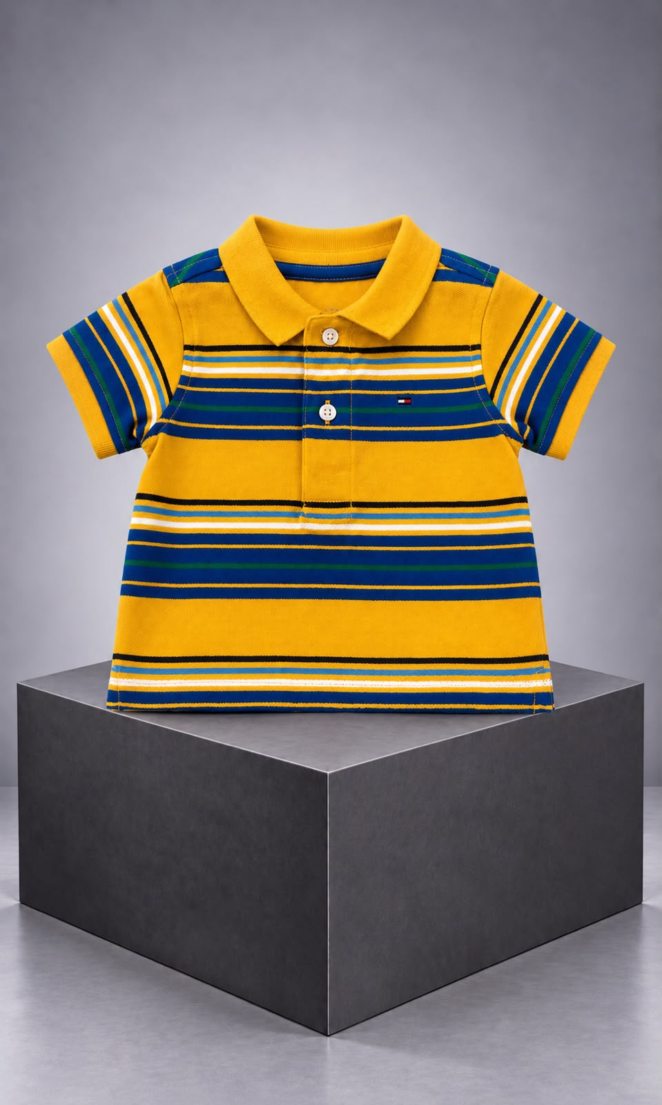 Playera Tommy Hilfiger de manga corta para bebé amarilla con rayas