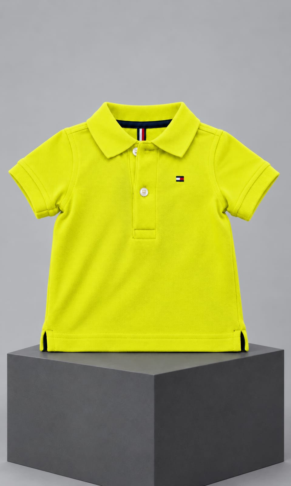 Playera Tommy Hilfiger para bebé 3-6 meses color amarillo neón