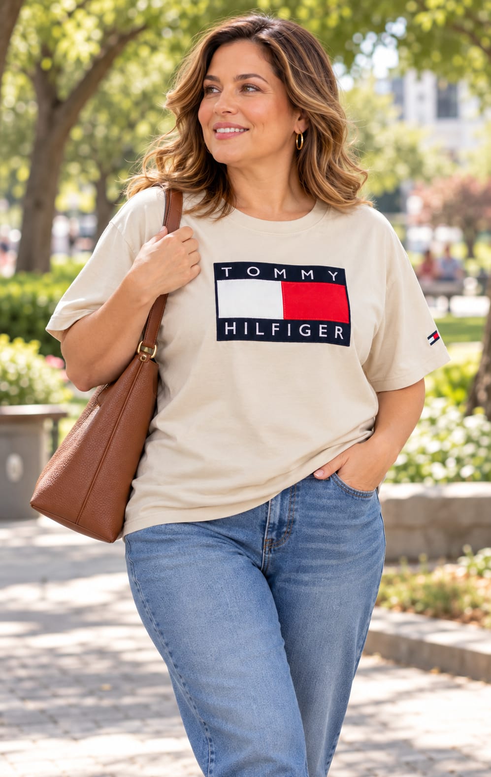 Playera para Mujer Beige Amplia Cuello Redondo Tommy Hilfiger