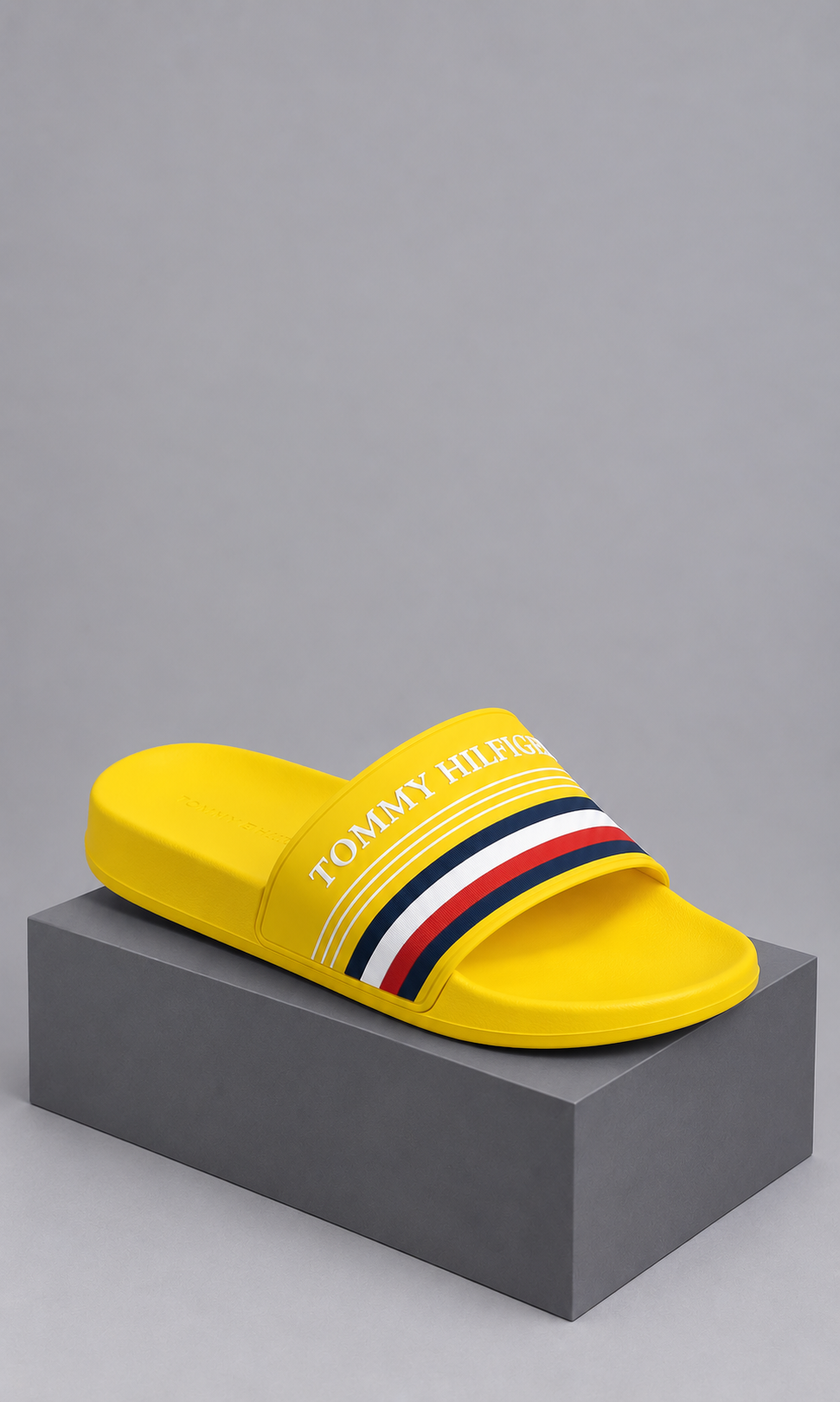 Sandalias Unisex Amarillas Cómodas y Modernas