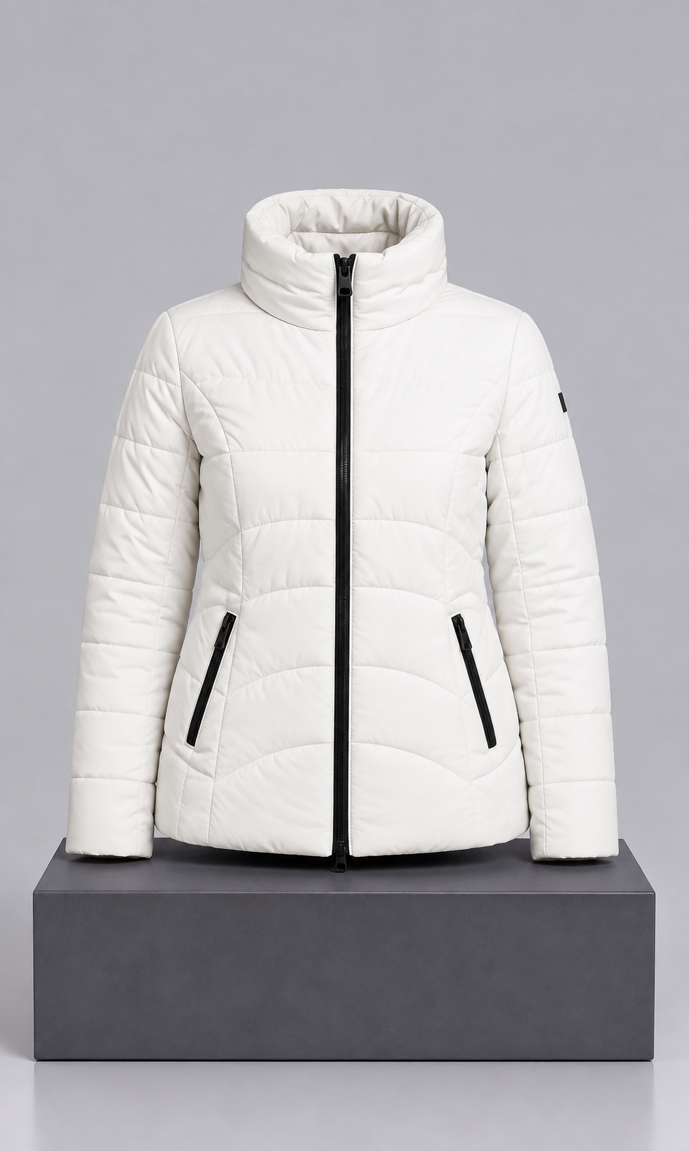 Chamarra Guess Blanca Acolchada para Mujer