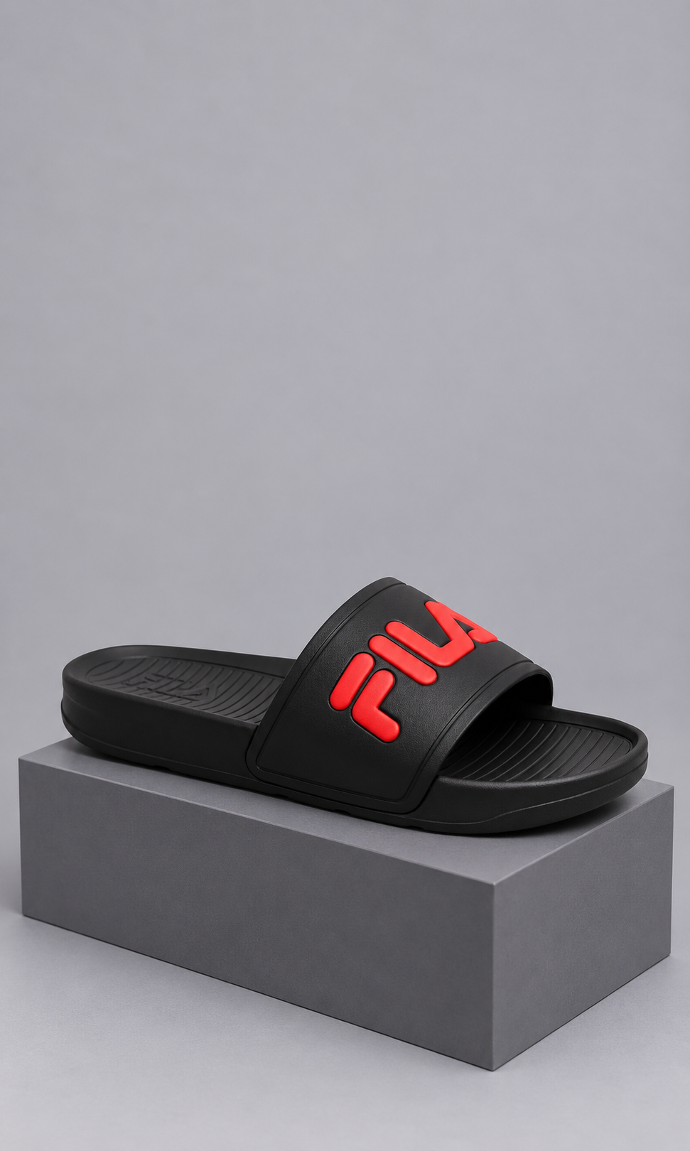 Sandalias Fila Negras con Rojo