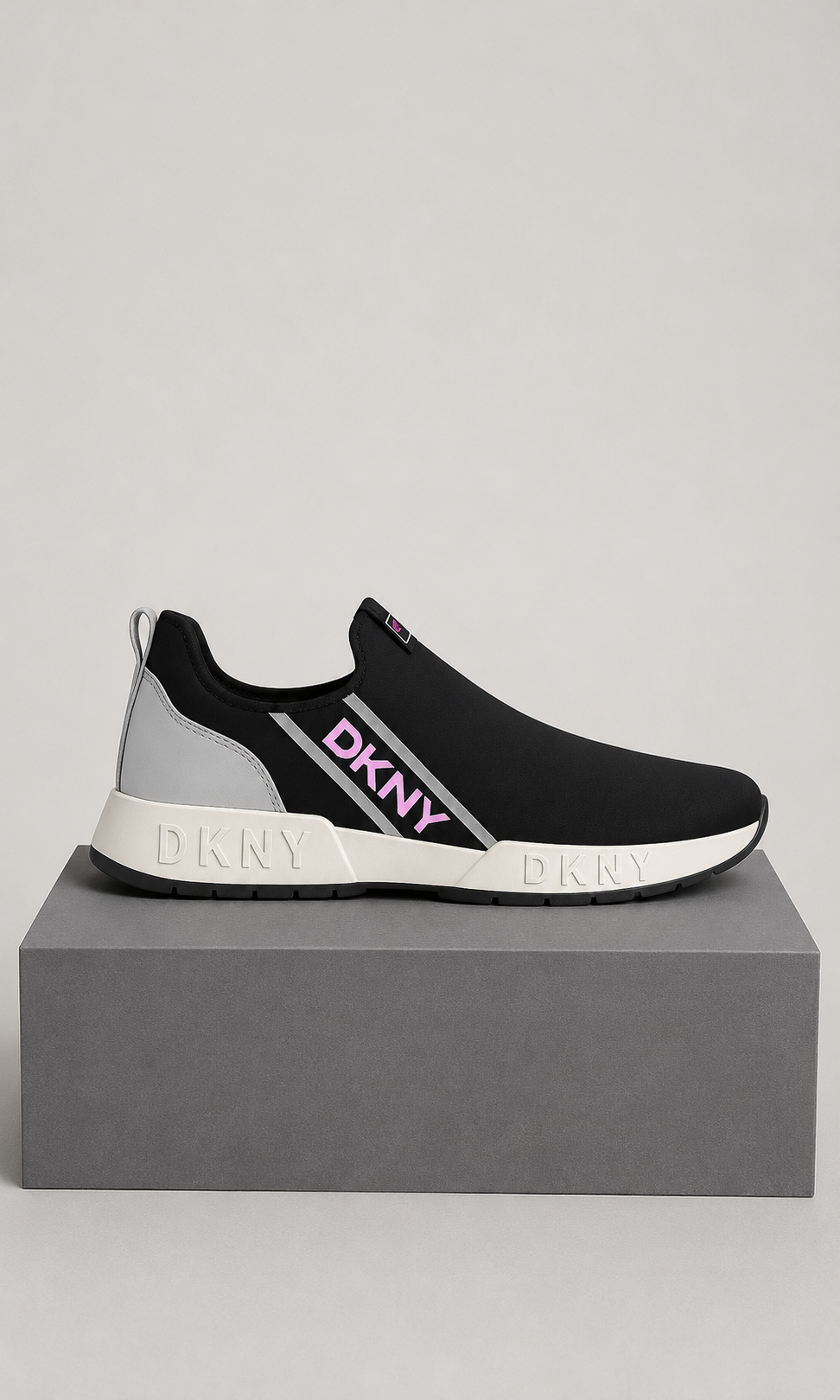 Tenis DKNY Maddie Stripe para Dama y Niña