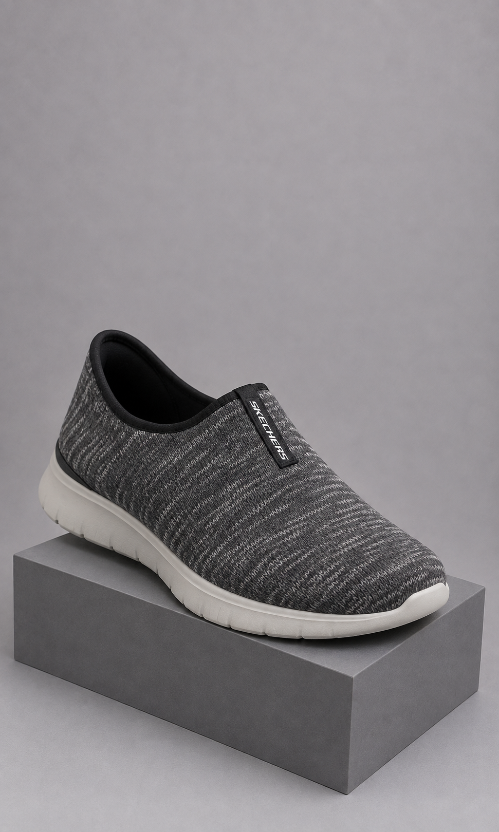 Tenis Skechers para Mujer Negro con Blanco y Gris