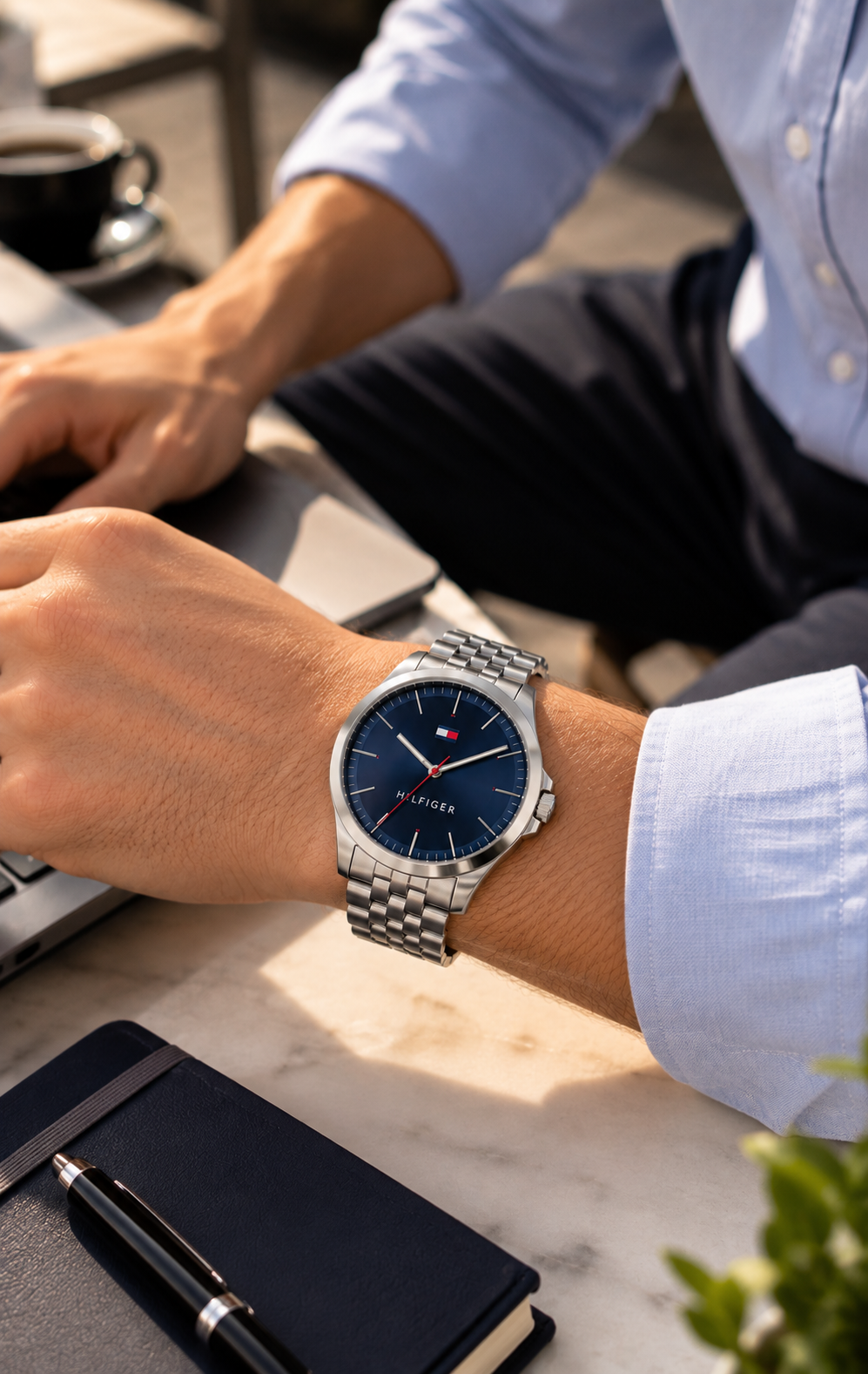 Reloj Tommy Hilfiger Barclay 1791713 para Caballero Plateado y Azul