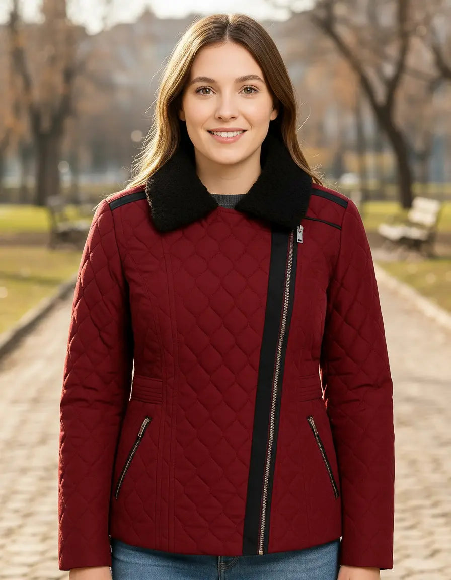 Chamarra Guess para Mujer Tinto con Cuello Afelpado