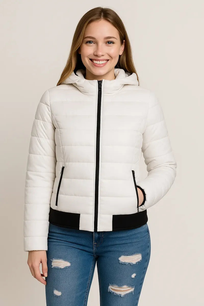 Chamarra Guess Blanca y Negra para Mujer