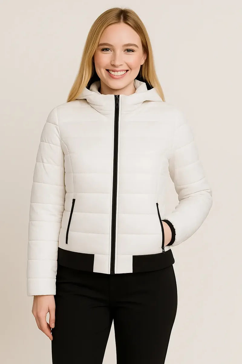 Chamarra Guess Blanca y Negra para Mujer