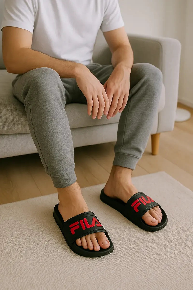 Sandalias Fila Negras con Rojo