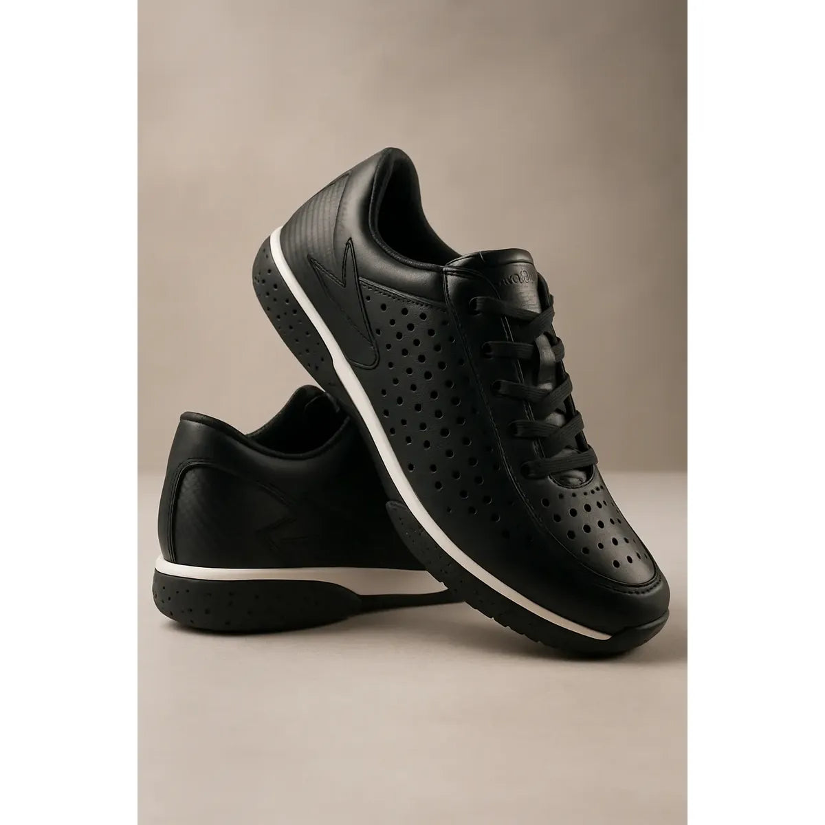 Tenis Turner Project T-Swolemate para Hombre Negro con Blanco