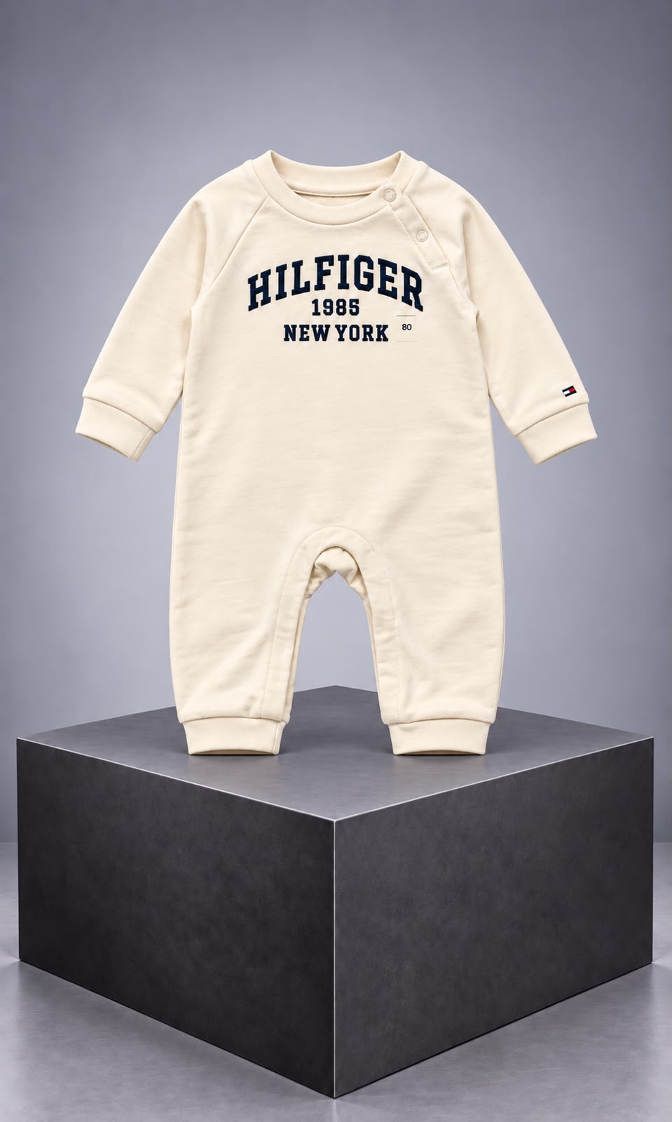 Mameluco de manga larga Tommy Hilfiger para bebé meses color crema