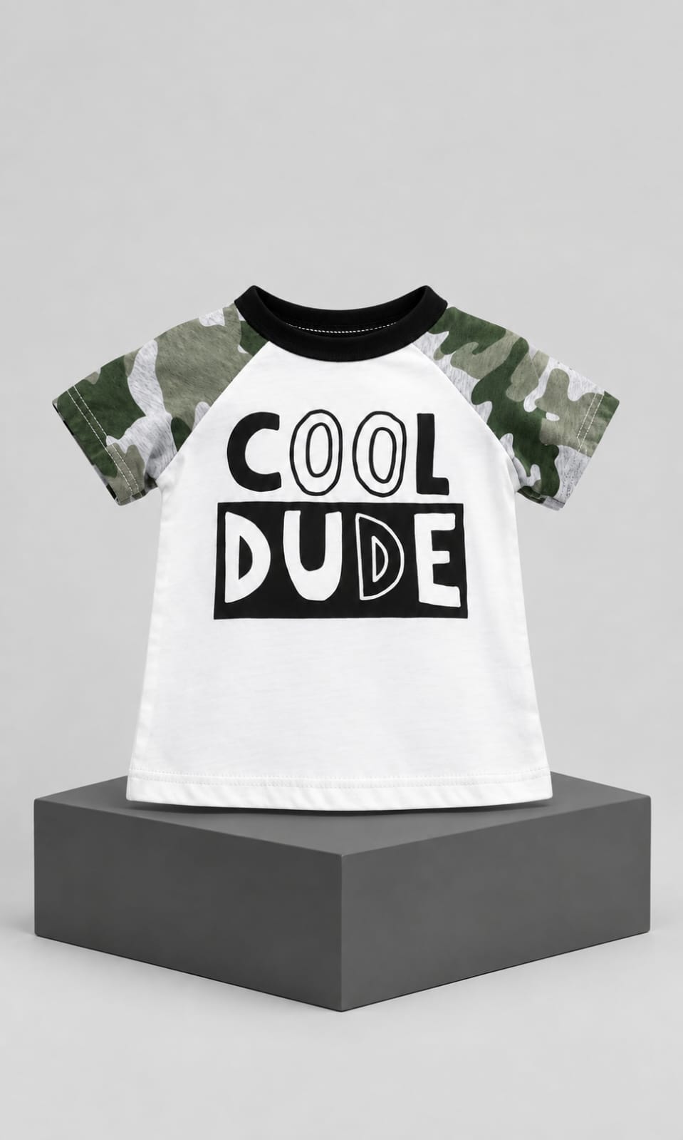 Playera First Impressions de Manga Corta para Niño 3 a 6 Meses