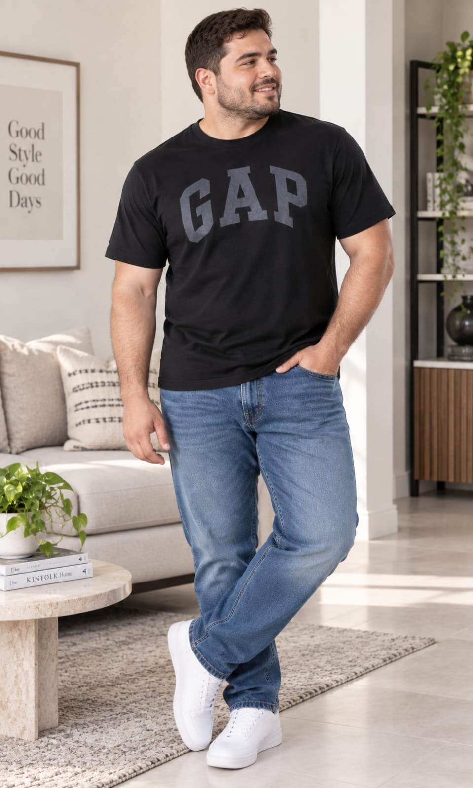 Playera GAP para Hombre Negra con Logo Cuello Redondo