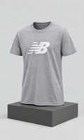 Playera New Balance para Hombre Gris de Manga Corta