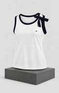 Blusa para Mujer Blanca sin Mangas con Borde Azul Marino y Lazo Lateral Tommy Hilfiger